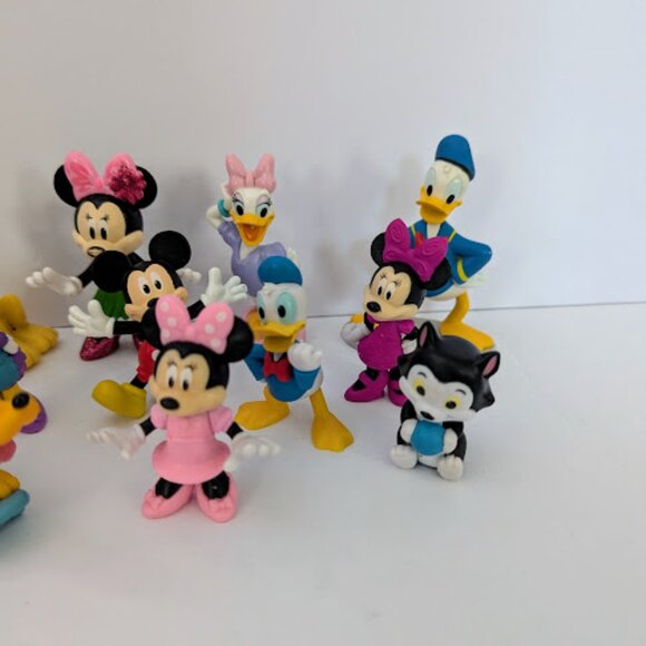 Disney Mickey Mouse and Friends Figurines Bundle Lot Pluto Donald Daisy Minnie - Picture 4 of 4